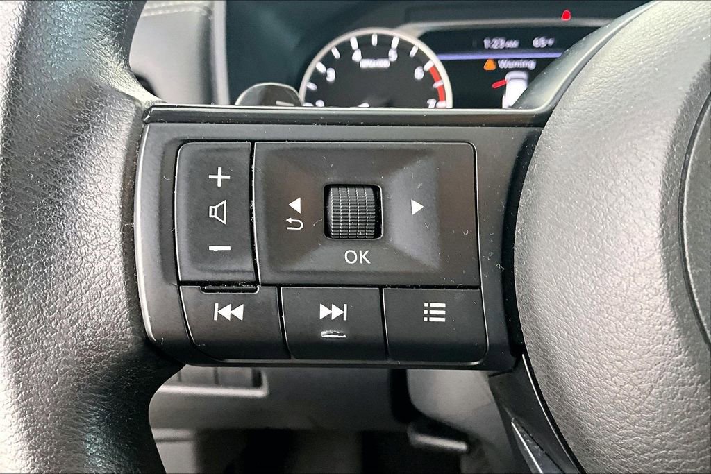 Used 2021 Nissan Rogue S image 26