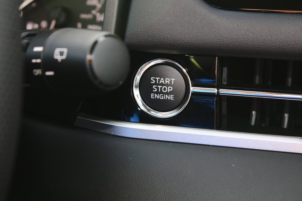 New 2026 Mitsubishi Outlander SE image 21