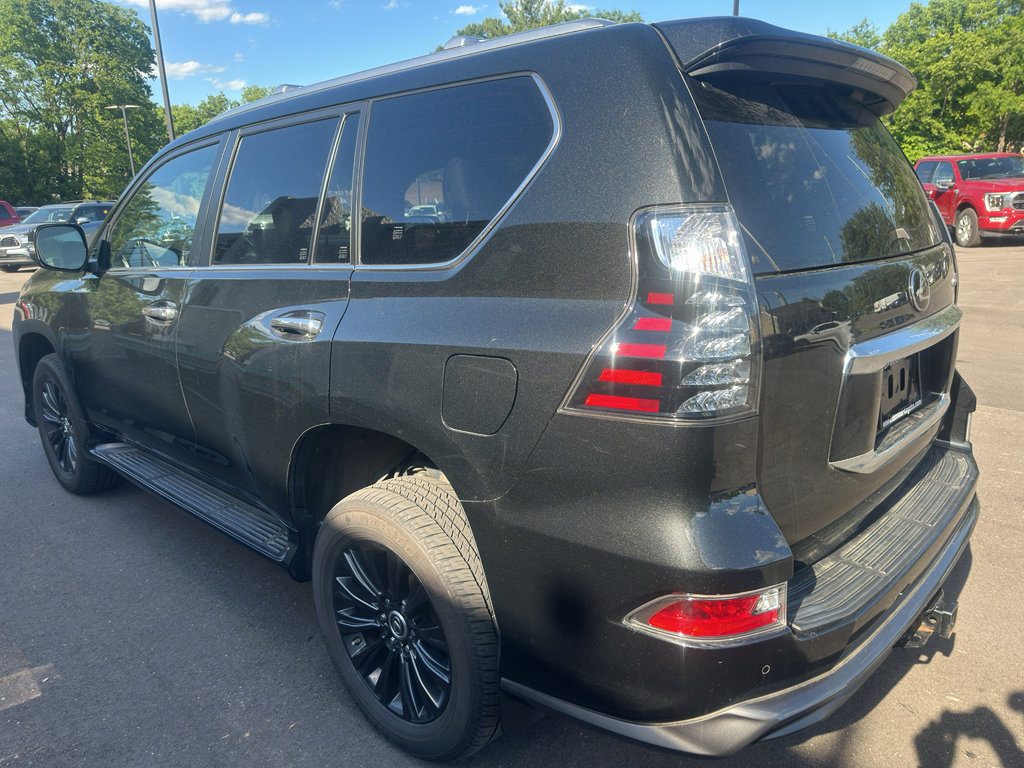 Used 2023 Lexus GX 460 Luxury w/ Sport Design Package AWD/4WD image 4