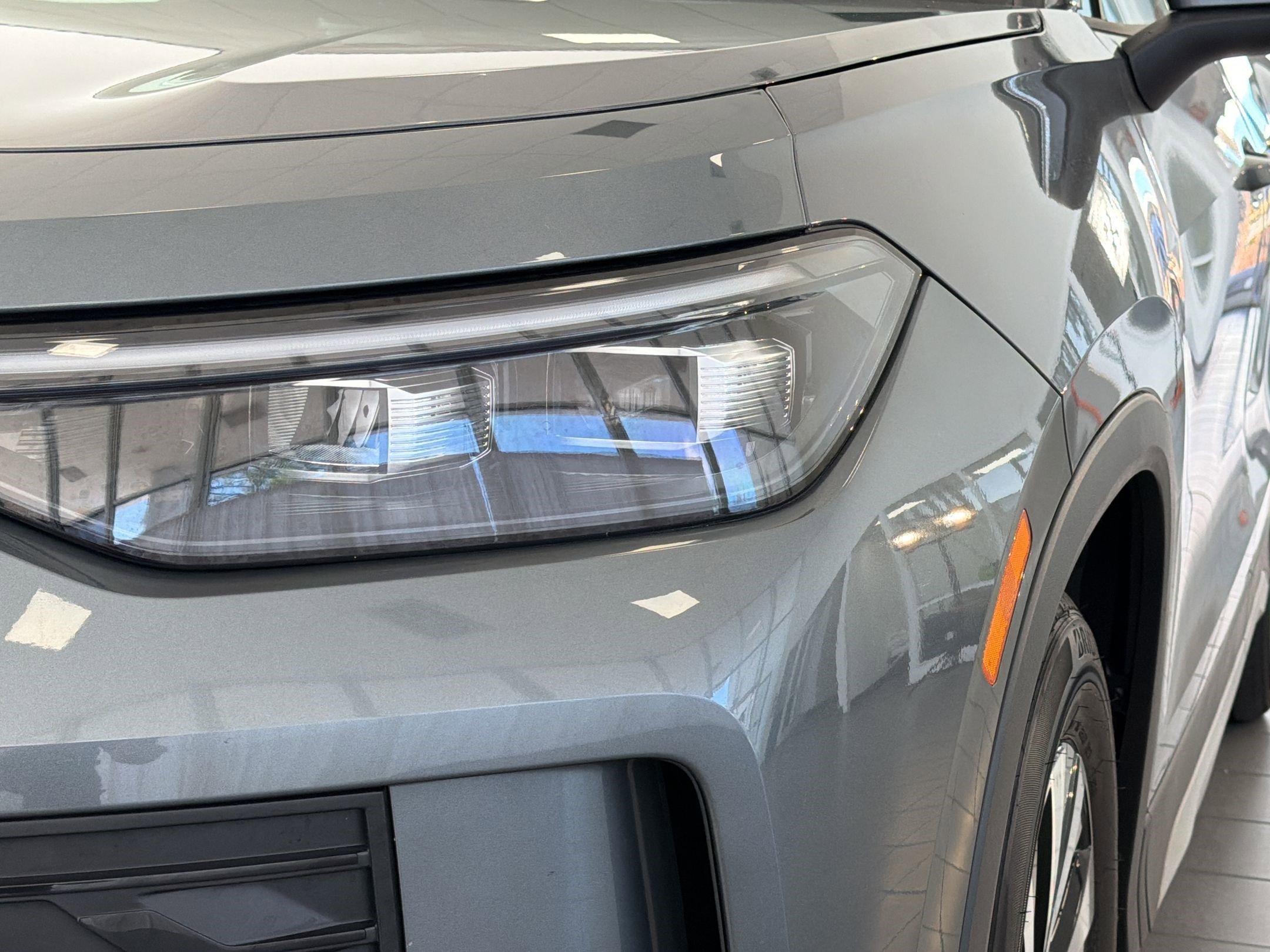 Used 2025 Volkswagen Tiguan S FWD image 11