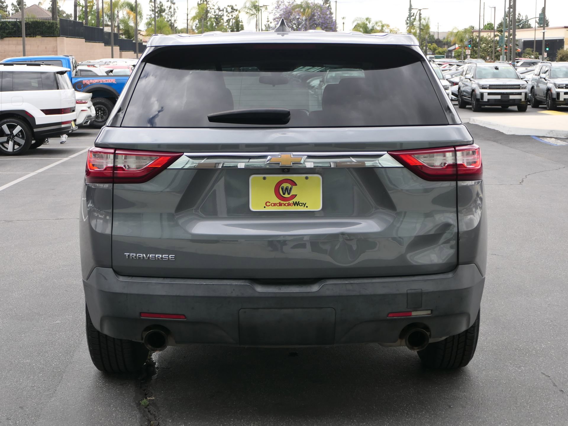 Used 2021 Chevrolet Traverse LS FWD image 4