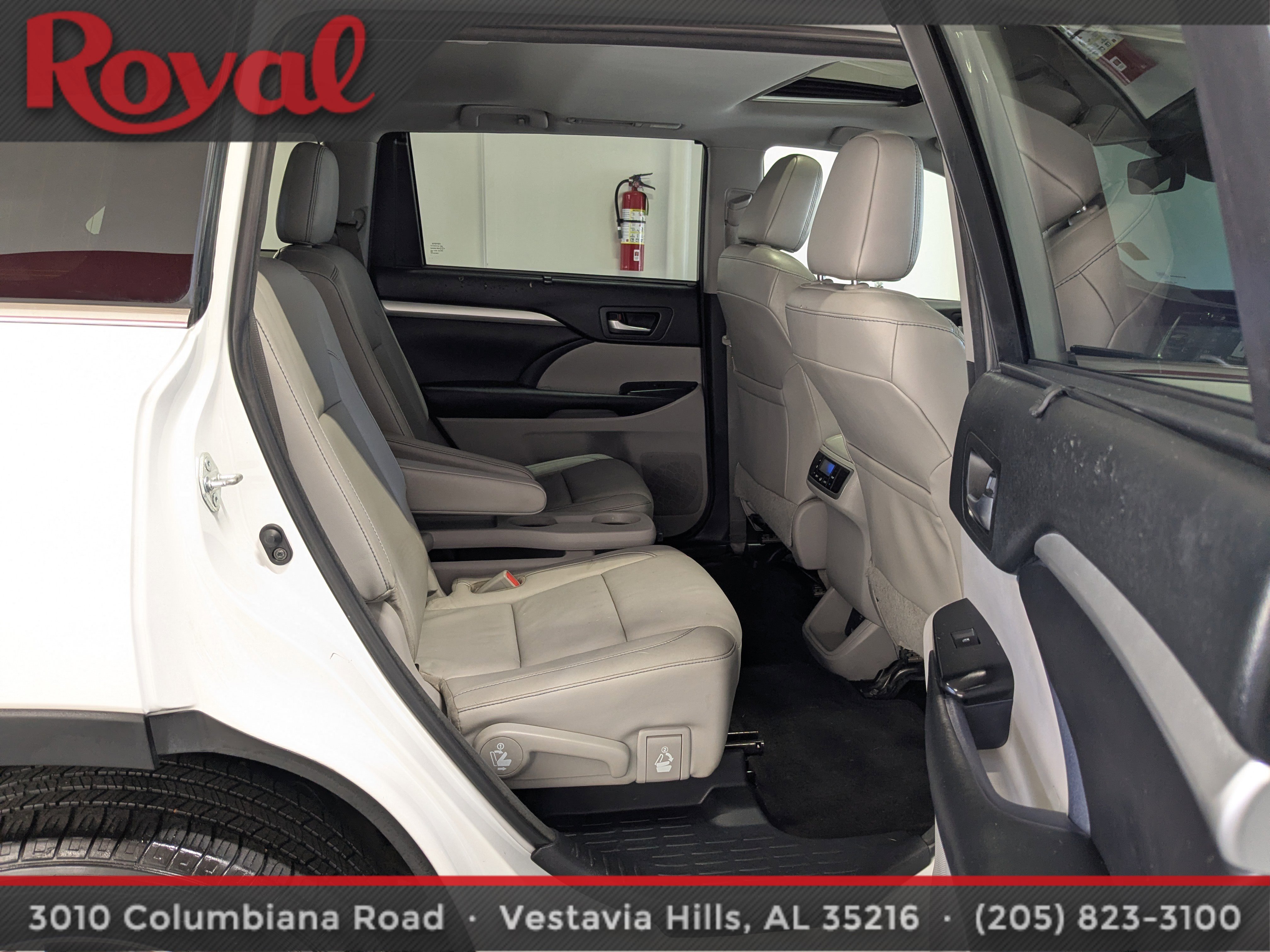 Used 2018 Toyota Highlander XLE image 10