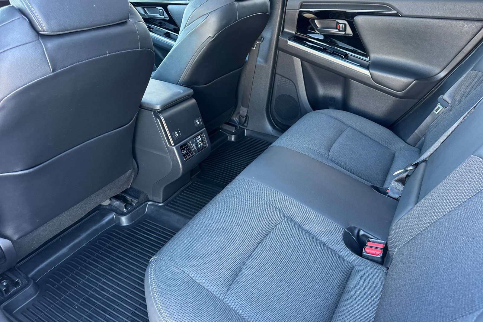 Used 2023 Toyota bZ4X XLE w/ Weather Package image 11