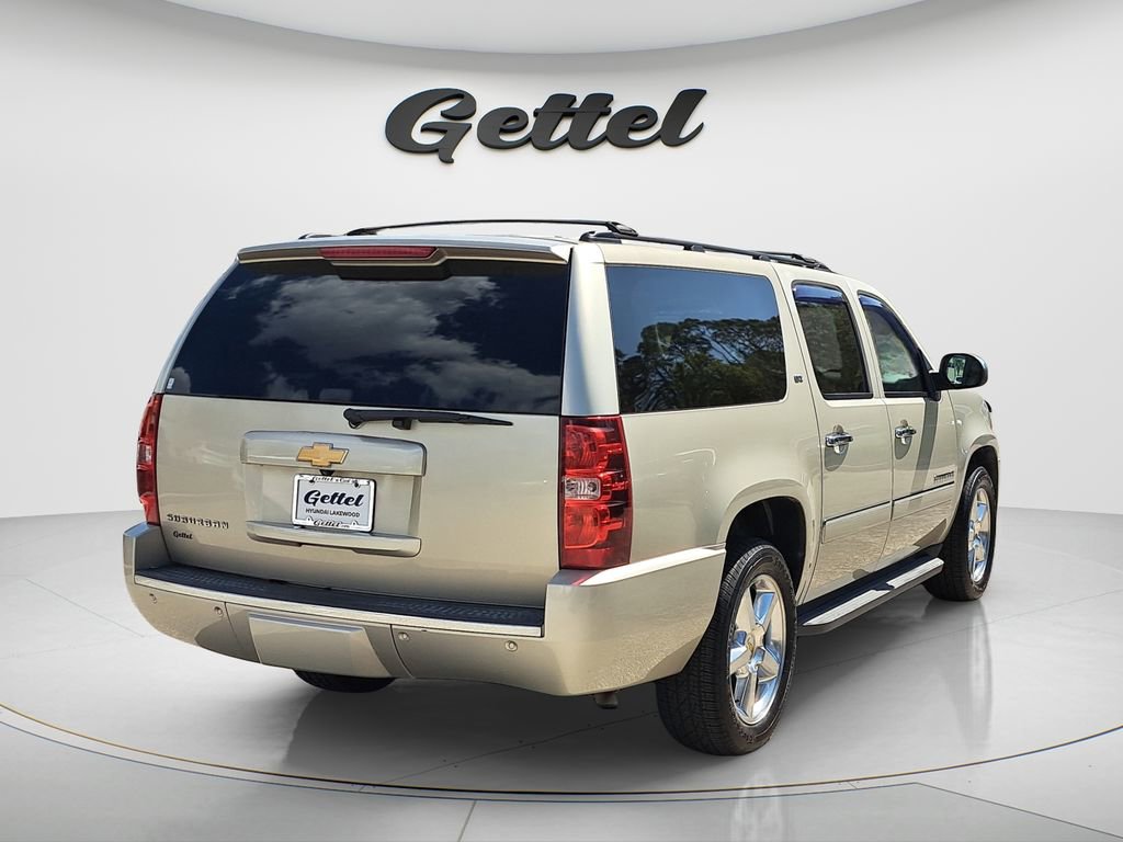 Used 2013 Chevrolet Suburban LTZ image 10