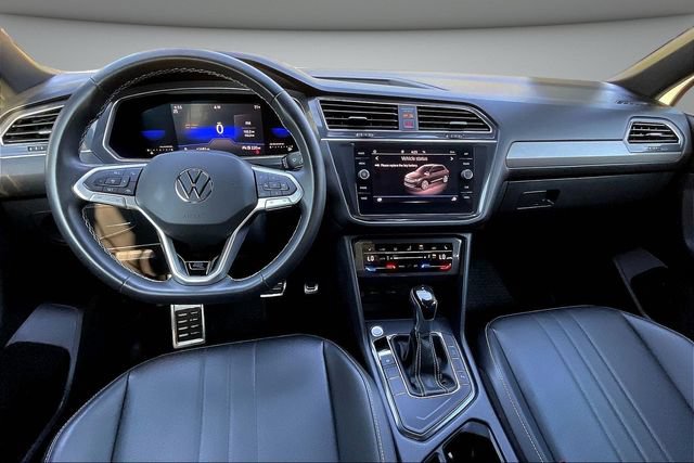 Used 2023 Volkswagen Tiguan SE R-Line FWD image 9