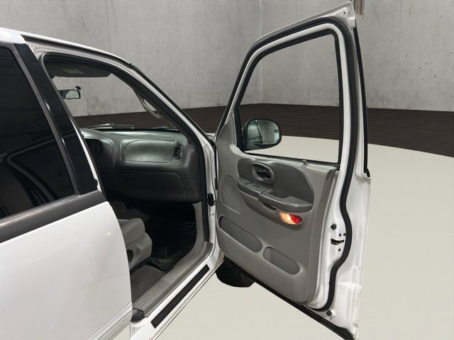 Used 2002 Ford F150 XLT image 18