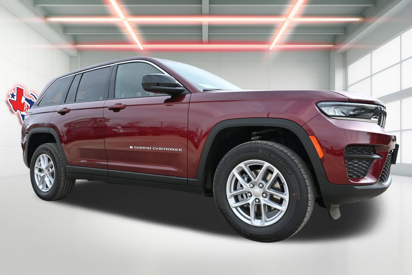 New 2026 Jeep Grand Cherokee Laredo image 5