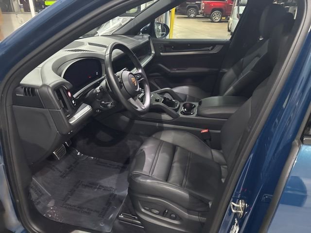 Used 2024 Porsche Cayenne S image 10