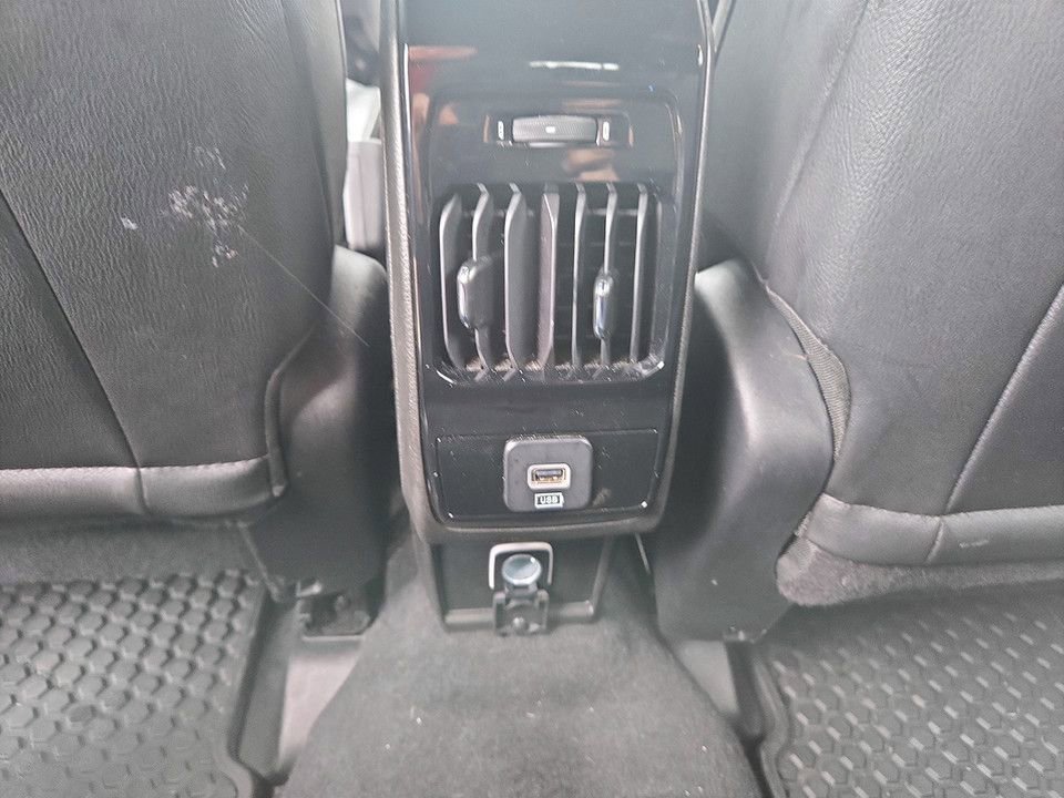 Used 2025 Jeep Compass Trailhawk image 30