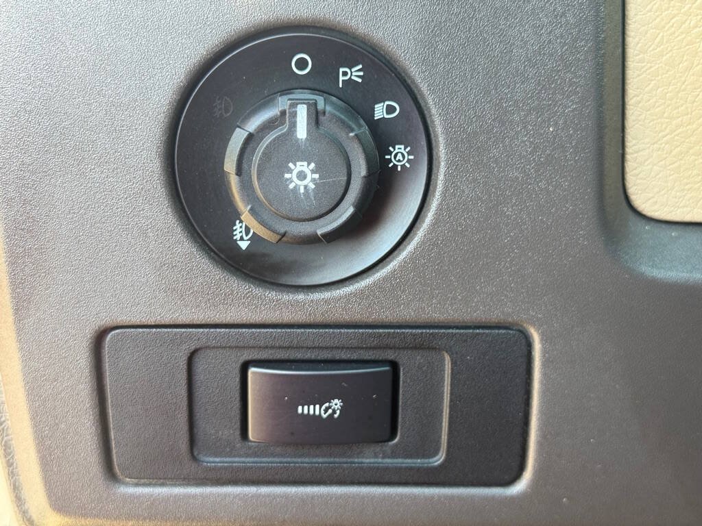 Used 2013 Ford F150 XLT w/ Luxury Equipment Group RWD image 8