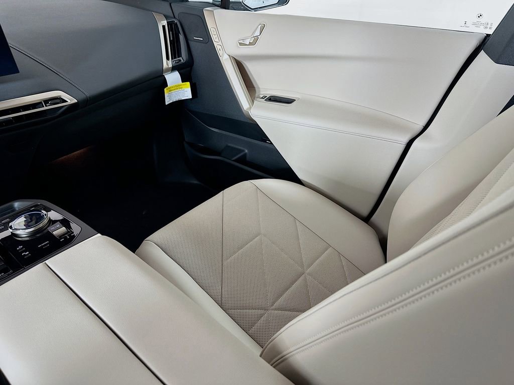New 2026 BMW iX xDrive45 image 30