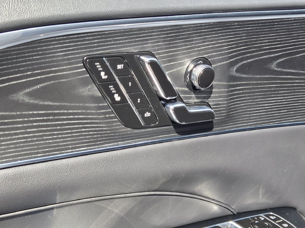 Certified 2024 Cadillac Lyriq Luxury RWD image 15