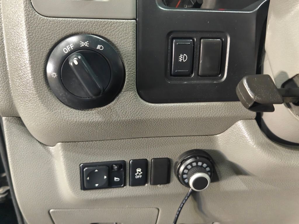 Used 2019 Nissan NV 3500 SL image 9