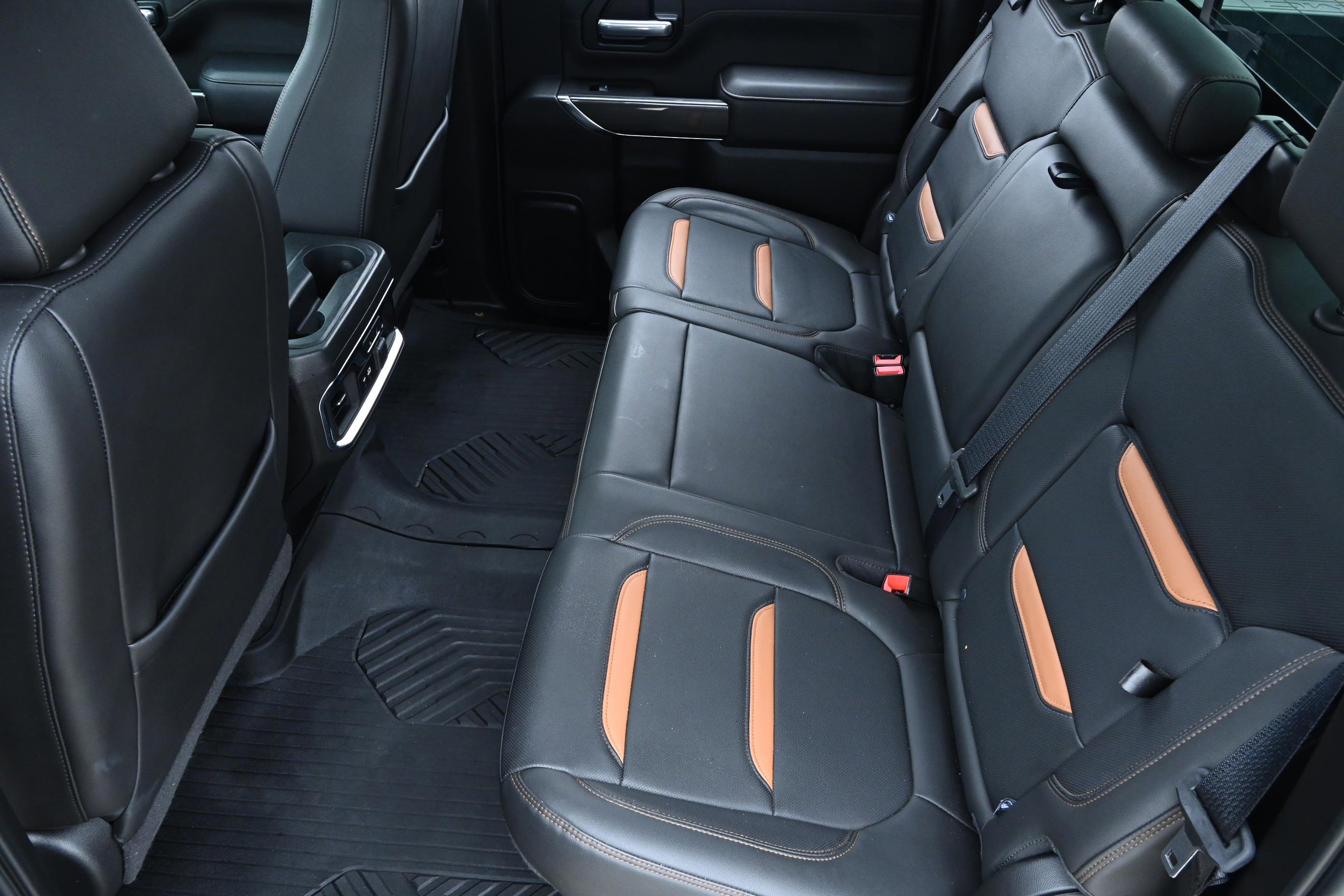 Used 2020 GMC Sierra 3500 AT4 w/ Technology Package image 13