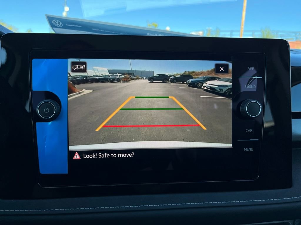 New 2025 Volkswagen Taos SE image 14