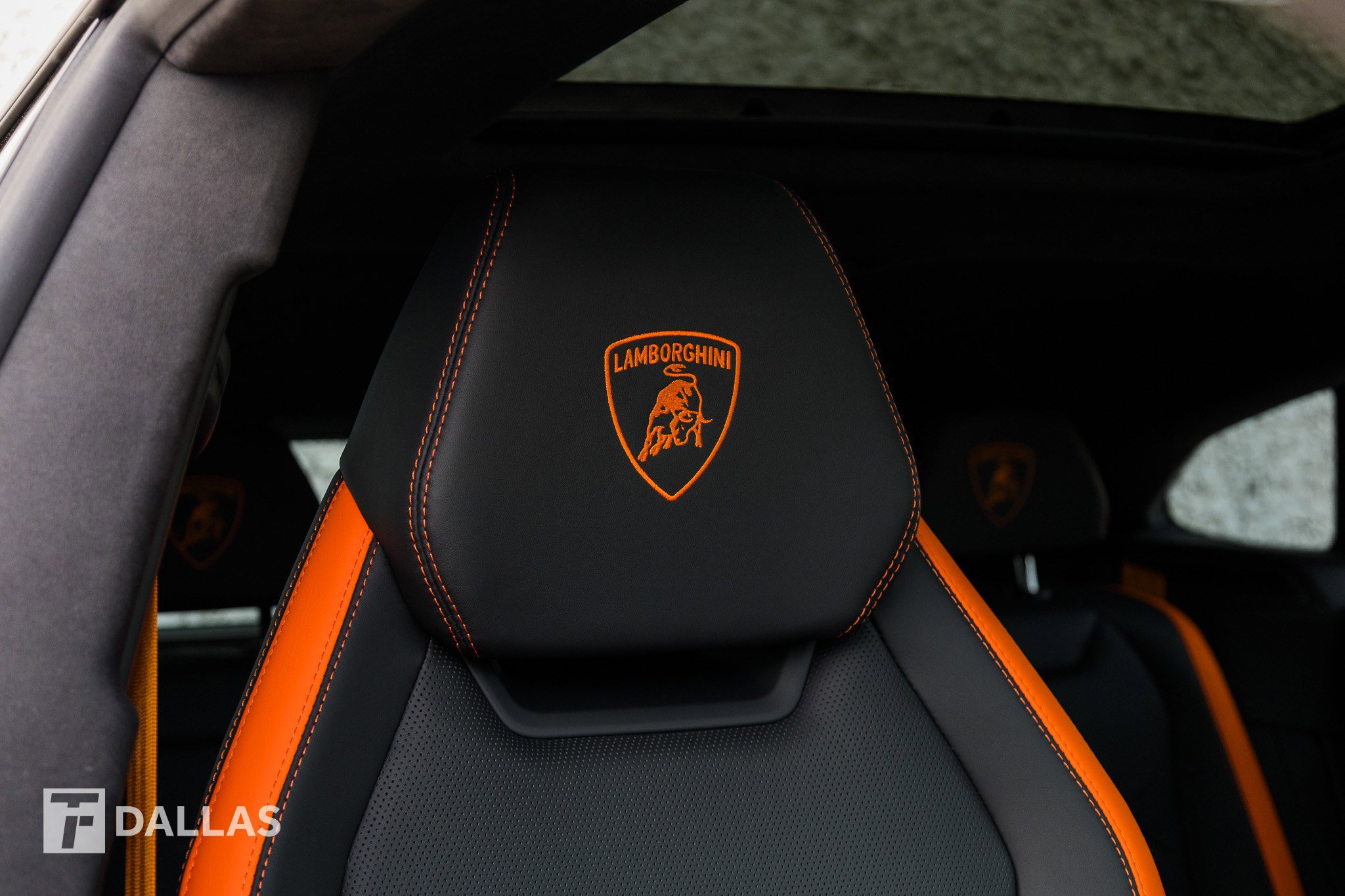 Used 2025 Lamborghini Urus SE image 45