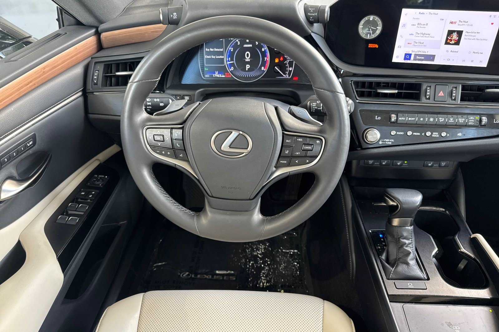 Certified 2023 Lexus ES 350 w/ Premium Package FWD image 18
