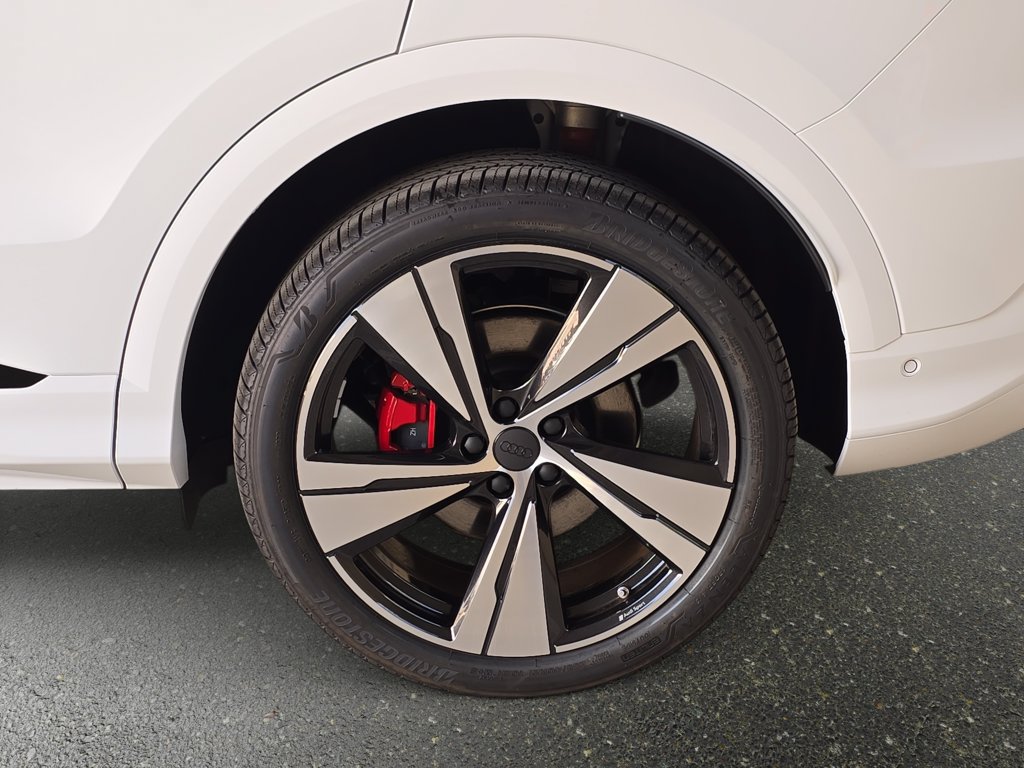 New 2026 Audi SQ5 Premium Plus AWD/4WD image 34