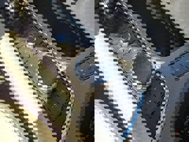 Certified 2024 Cadillac XT6 Premium Luxury w/ Technology Package image 23