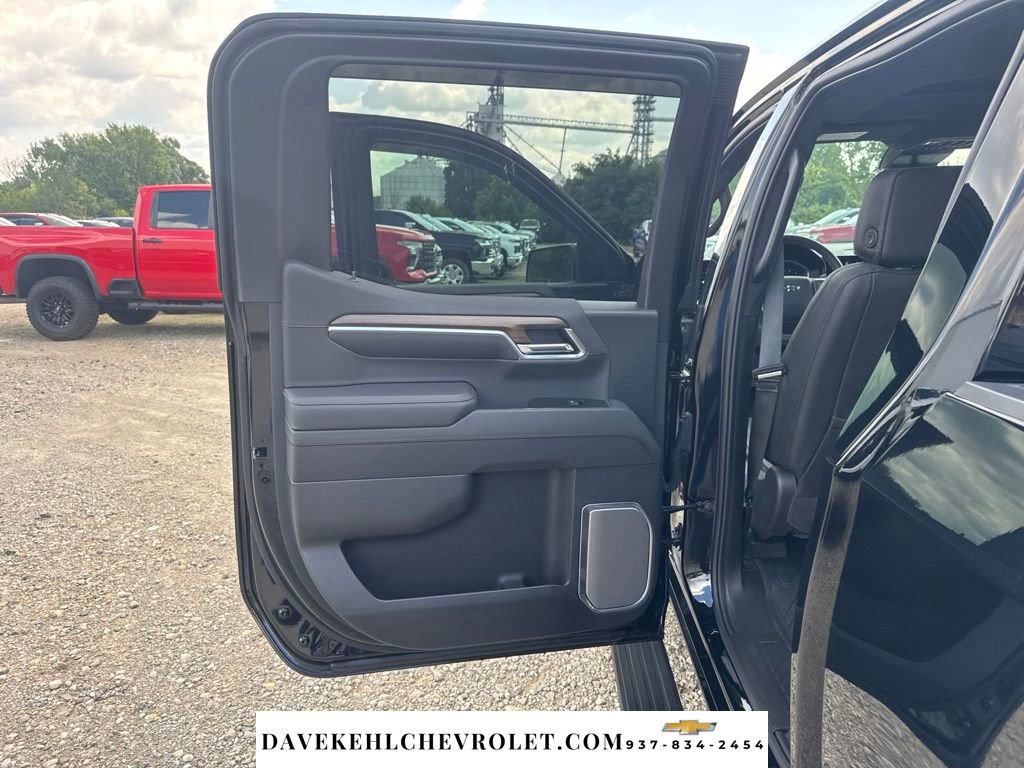 Used 2026 Chevrolet Silverado 1500 High Country w/ Midnight Edition AWD/4WD image 25