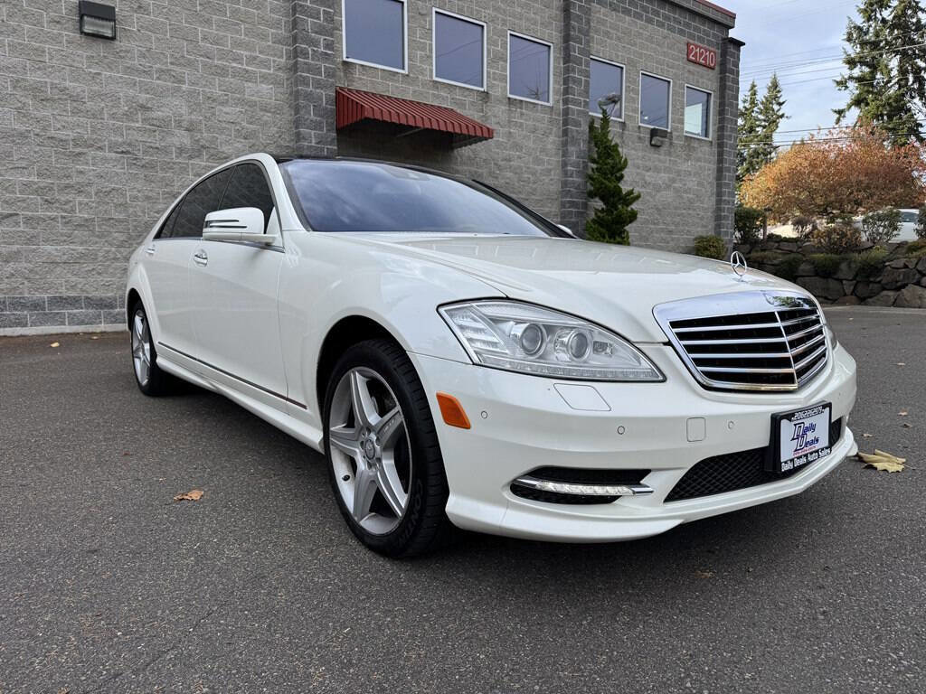 Used 2010 Mercedes-Benz S 550 4MATIC image 3