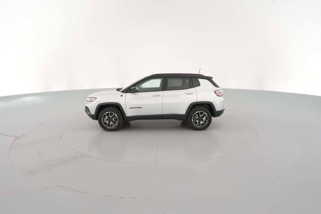 New 2026 Jeep Compass Trailhawk image 6