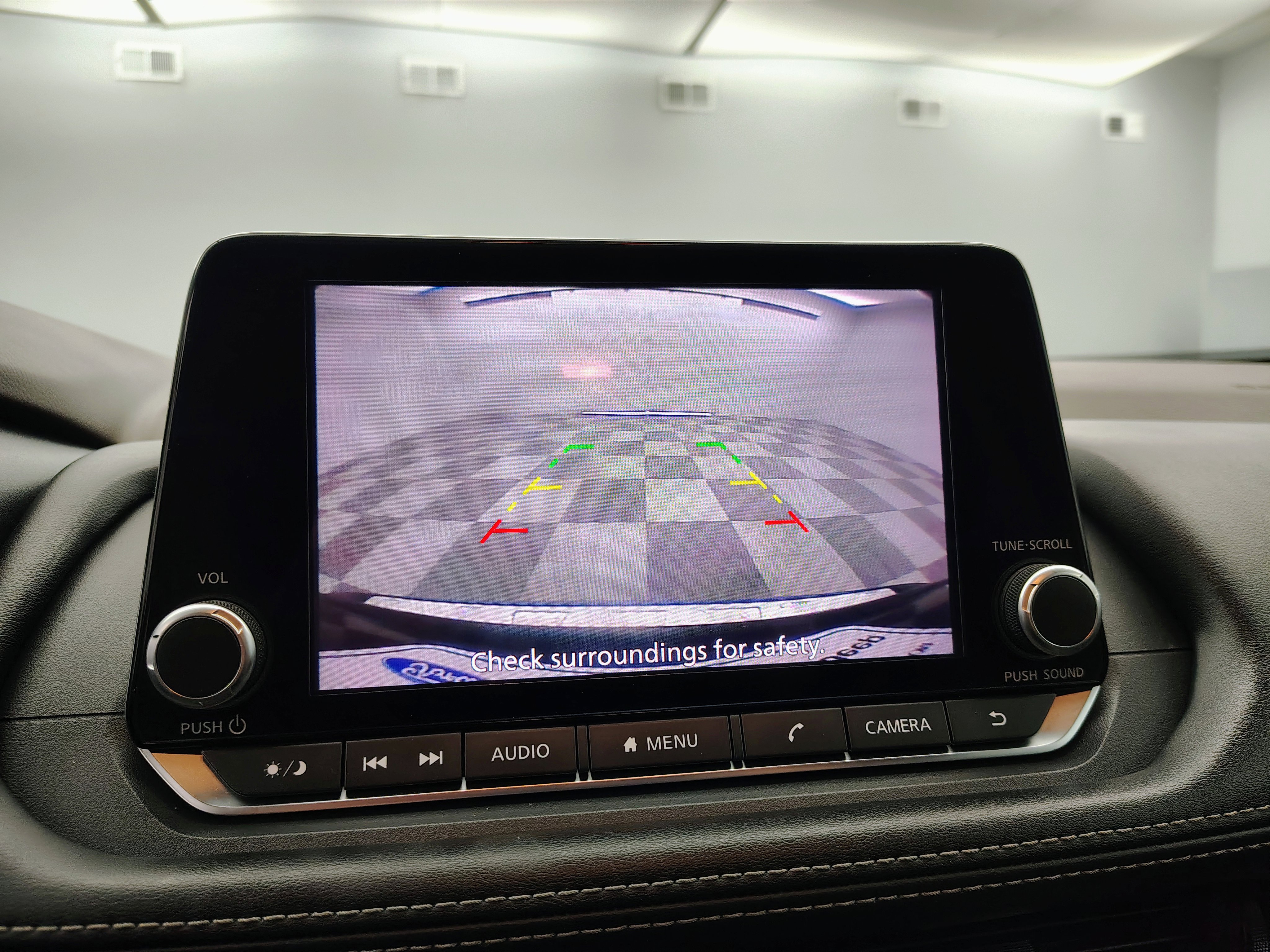 Used 2022 Nissan Rogue S image 3