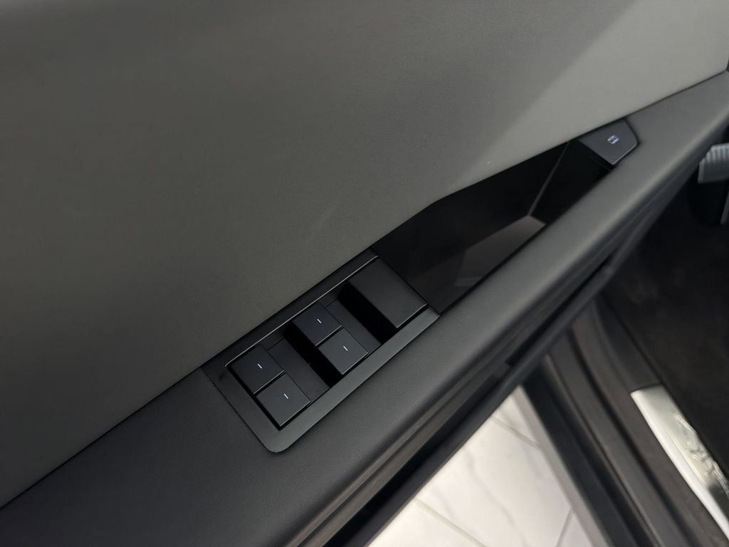 Used 2025 Tesla Cybertruck AWD Crew Cab image 24