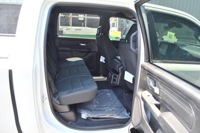 New 2026 RAM 1500 Tradesman AWD/4WD image 31