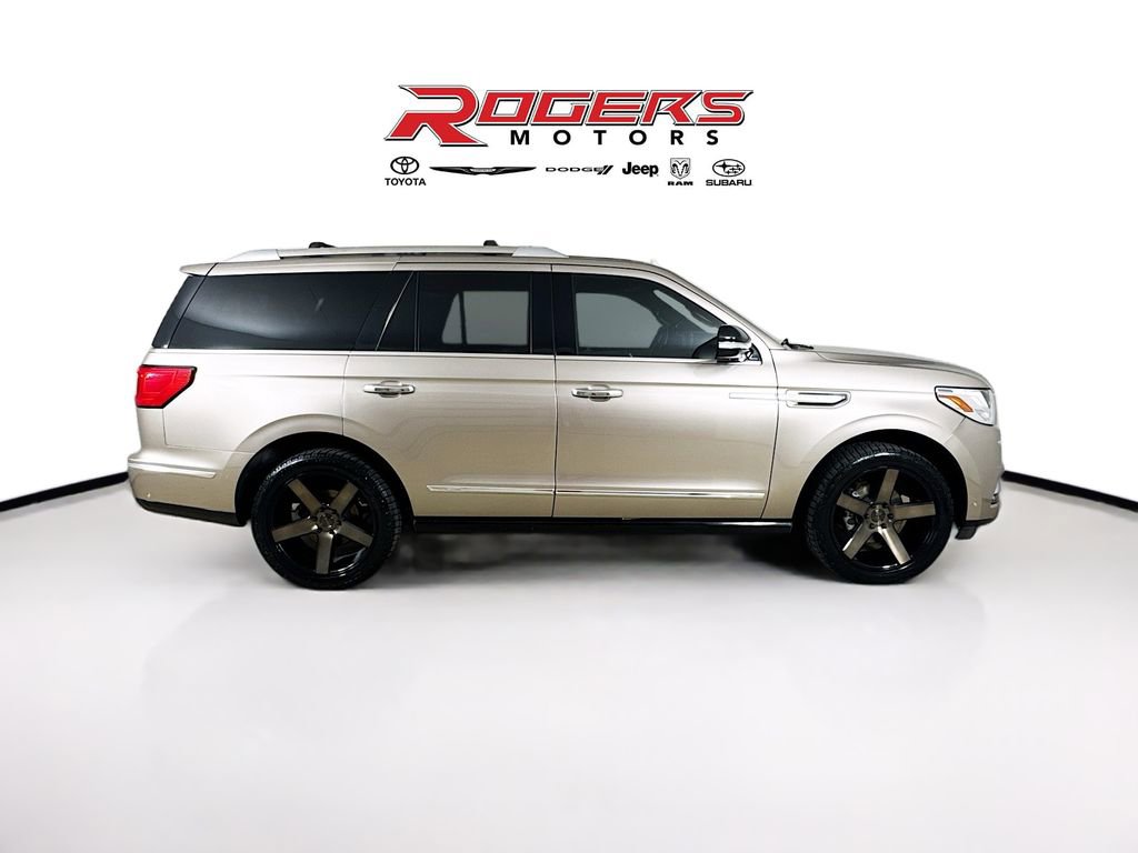 Used 2019 Lincoln Navigator Reserve AWD/4WD image 9