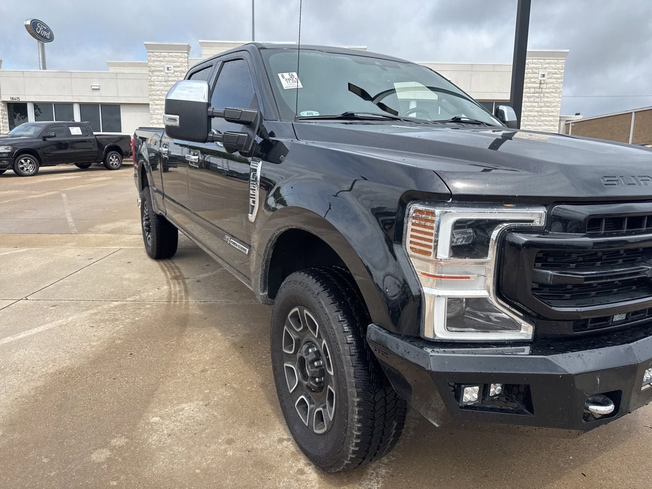 Used 2021 Ford F250 Platinum w/ FX4 Off-Road Package AWD/4WD image 3