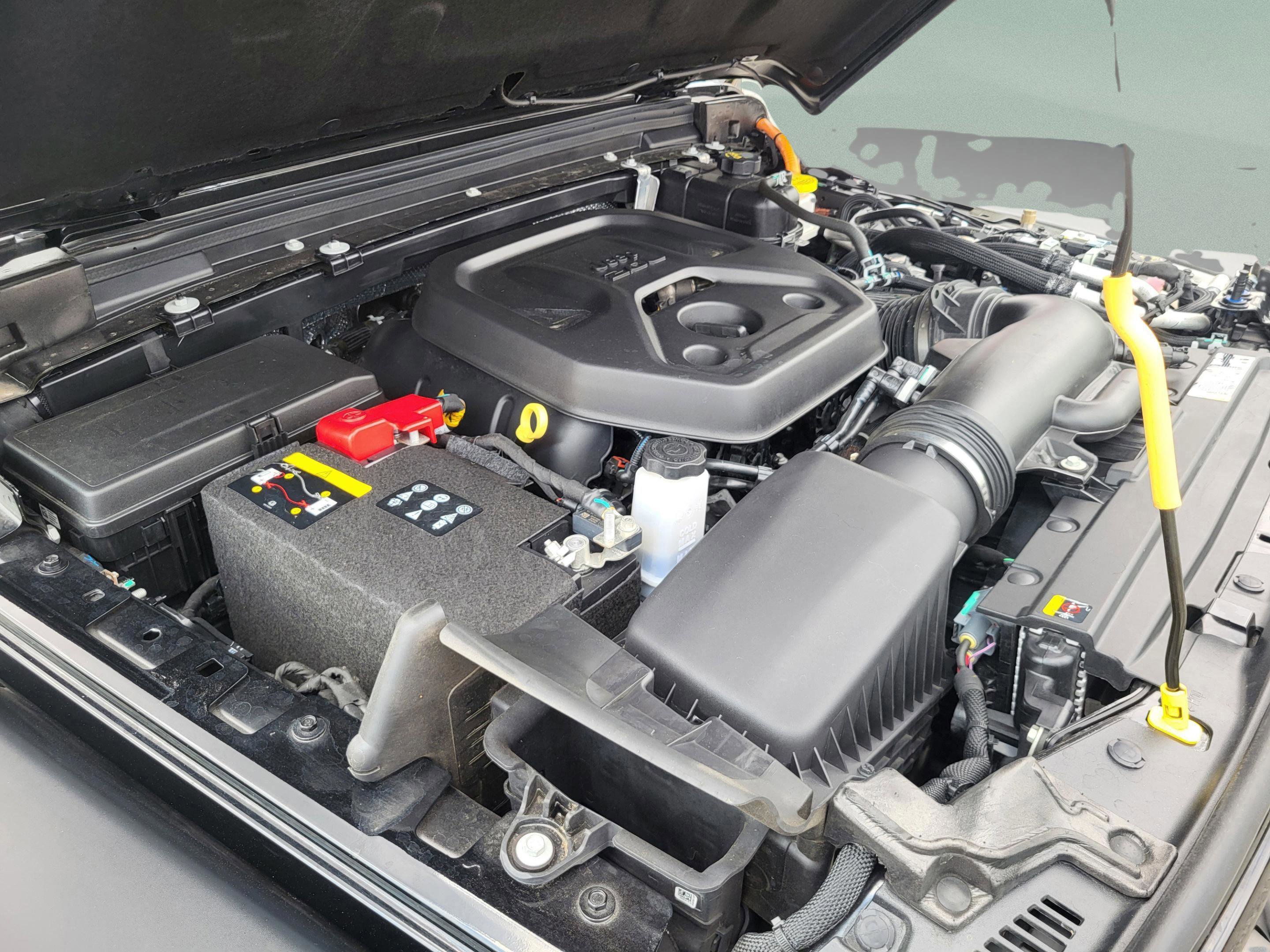 Used 2025 Jeep Wrangler Unlimited Rubicon 4xe w/ Convenience Group image 16