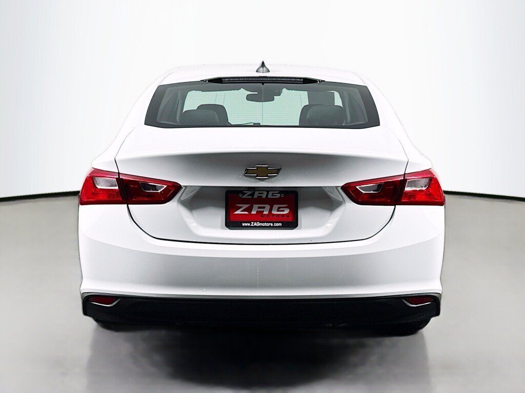 Used 2023 Chevrolet Malibu LS FWD image 4