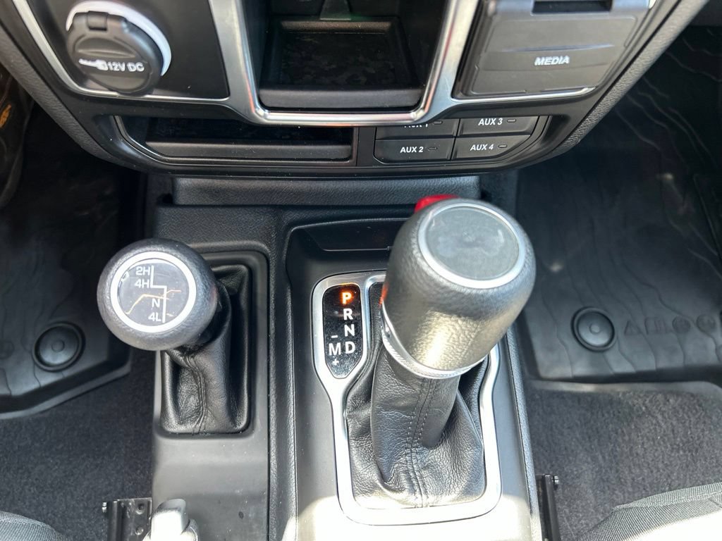 Used 2023 Jeep Wrangler Sport AWD/4WD image 18