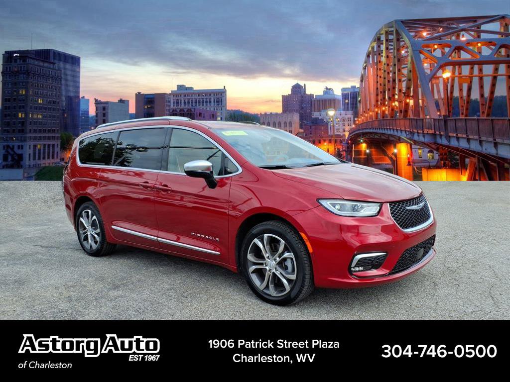 Used 2026 Chrysler Pacifica Pinnacle w/ Trailer Tow Group
