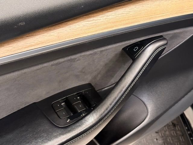 Used 2021 Tesla Model 3 Standard Range Plus RWD image 15