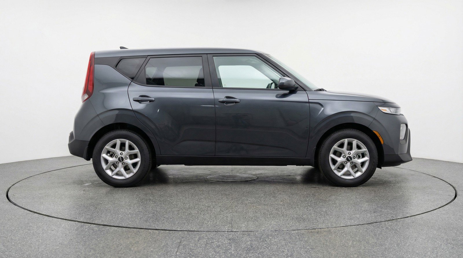 Used 2025 Kia Soul LX w/ LX Technology Package FWD image 11