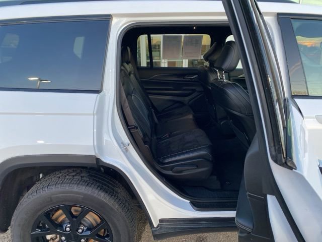 Certified 2024 Jeep Grand Cherokee L Laredo image 30