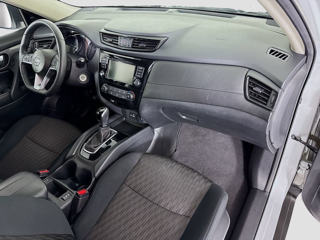 Used 2019 Nissan Rogue S w/ Special Edition Package FWD image 17
