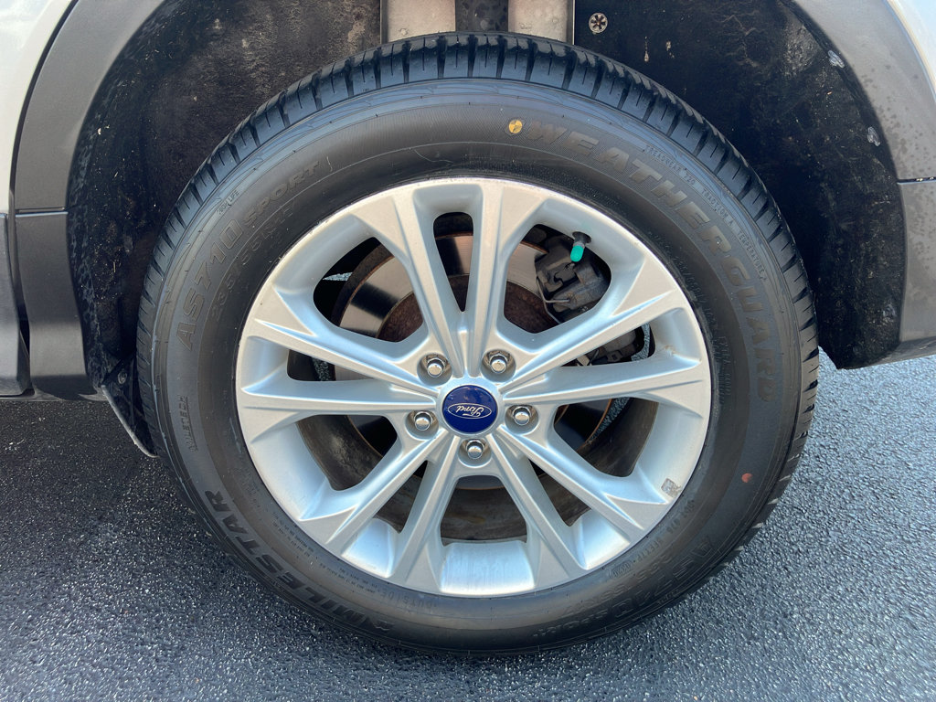 Used 2018 Ford Escape SE FWD image 12
