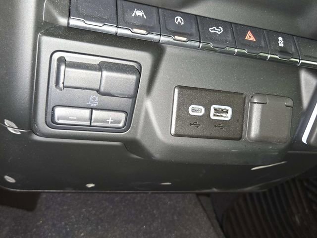 Certified 2024 Chevrolet Silverado 1500 Custom image 25