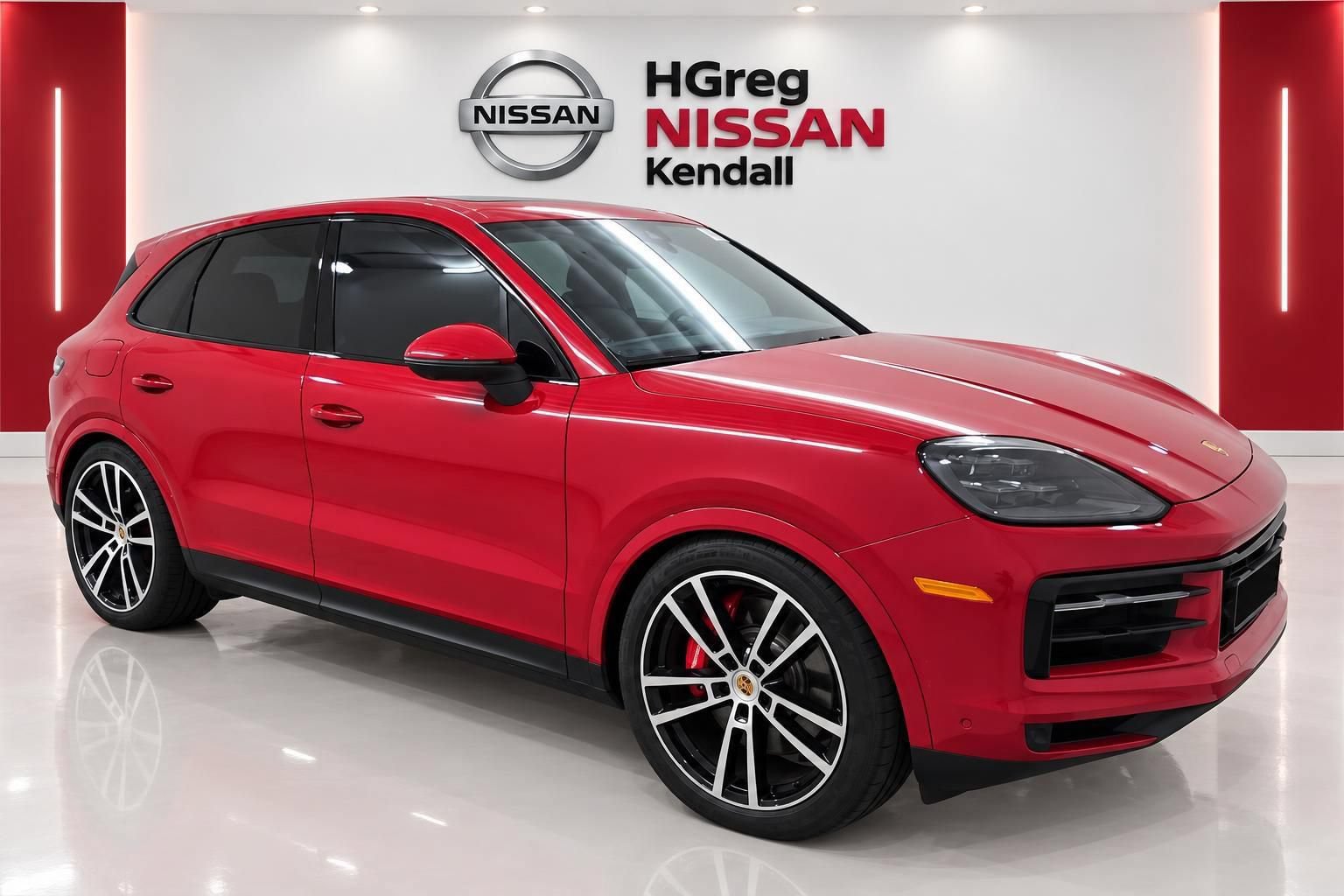 Used 2024 Porsche Cayenne S AWD/4WD image 3