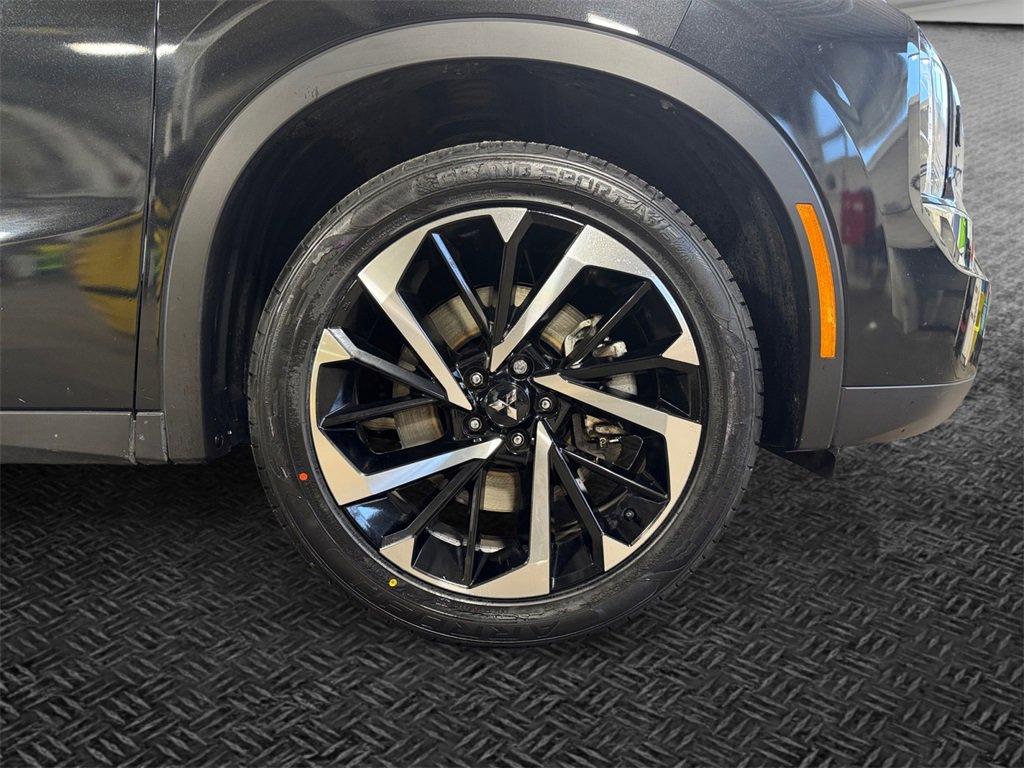 Used 2022 Mitsubishi Outlander ES image 11