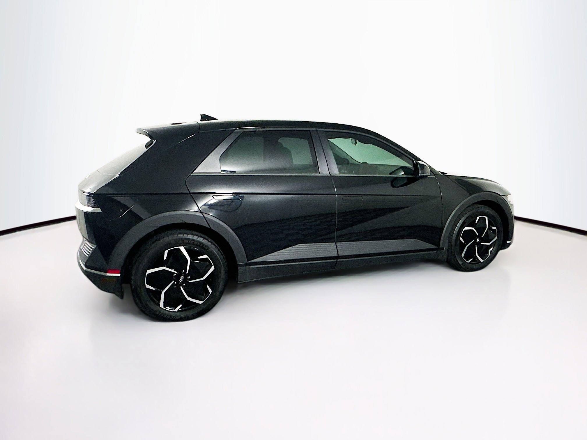 Used 2024 Hyundai Ioniq 5 SE image 10