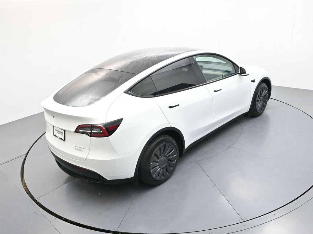 Used 2023 Tesla Model Y Long Range AWD/4WD image 27