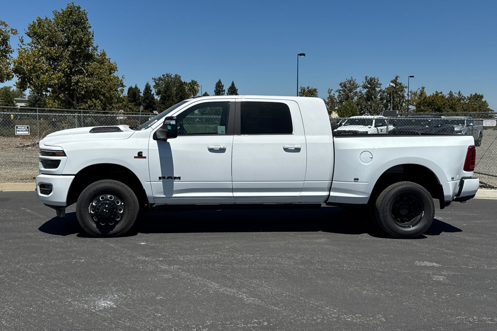 New 2026 RAM 3500 Laramie AWD/4WD image 6