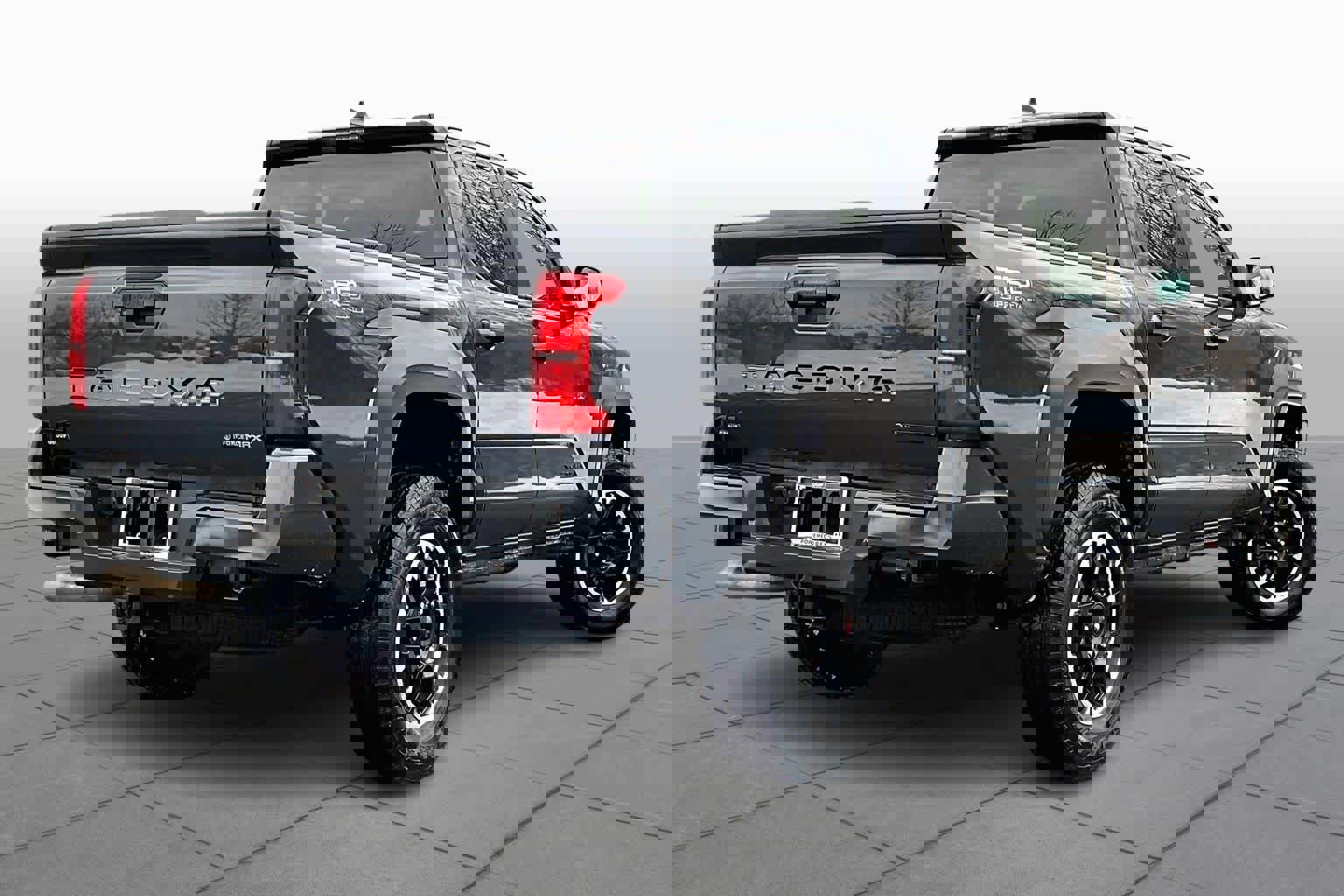 Used 2025 Toyota Tacoma TRD Off-Road image 13