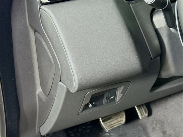 New 2026 Land Rover Range Rover Velar Dynamic SE image 10