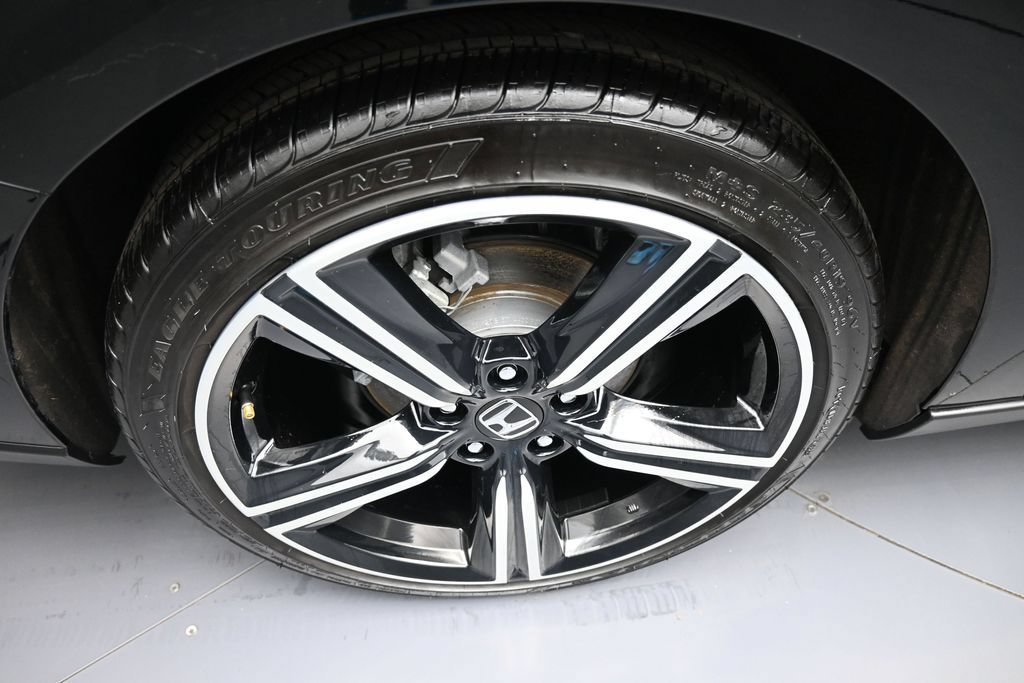 Used 2025 Honda Accord Sport image 12