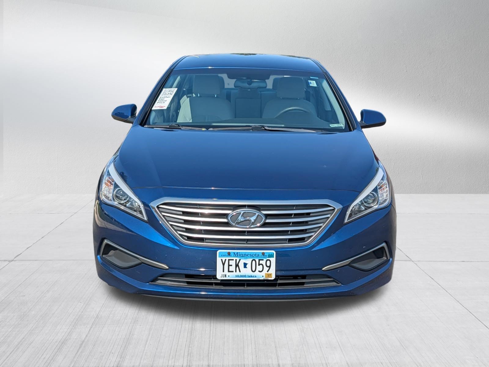 Used 2016 Hyundai Sonata SE w/ Cargo Package FWD image 2